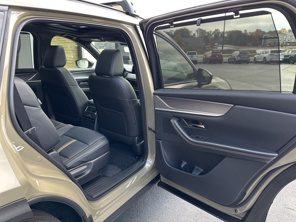 2026 Mazda CX-70 Premium Plus Package - Photo 17