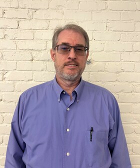 Staff member Bill Paterson from ID_9b43a213e8d3