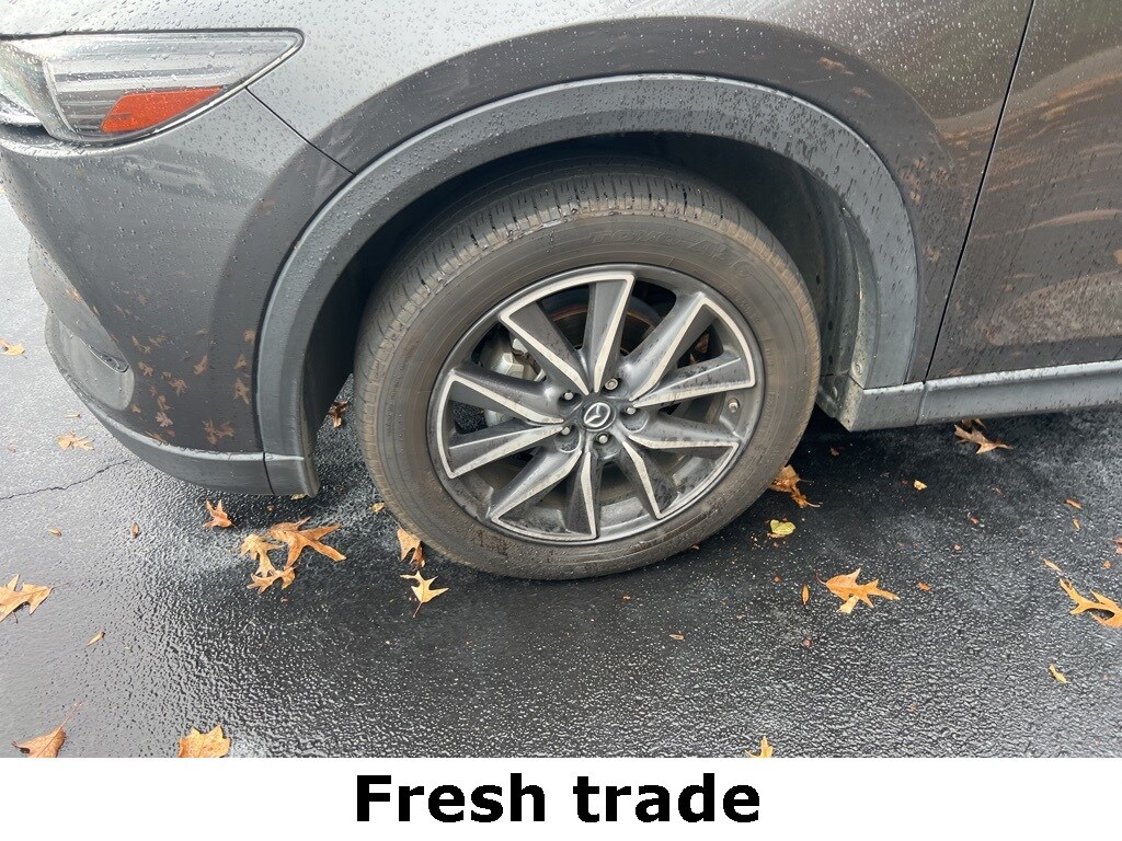 2017 Mazda CX-5 Grand Touring photo 2