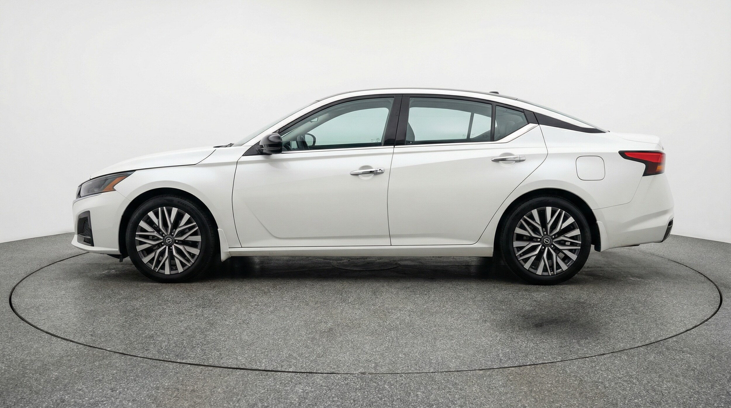 Thumbnail: 2025 Nissan Altima - 4