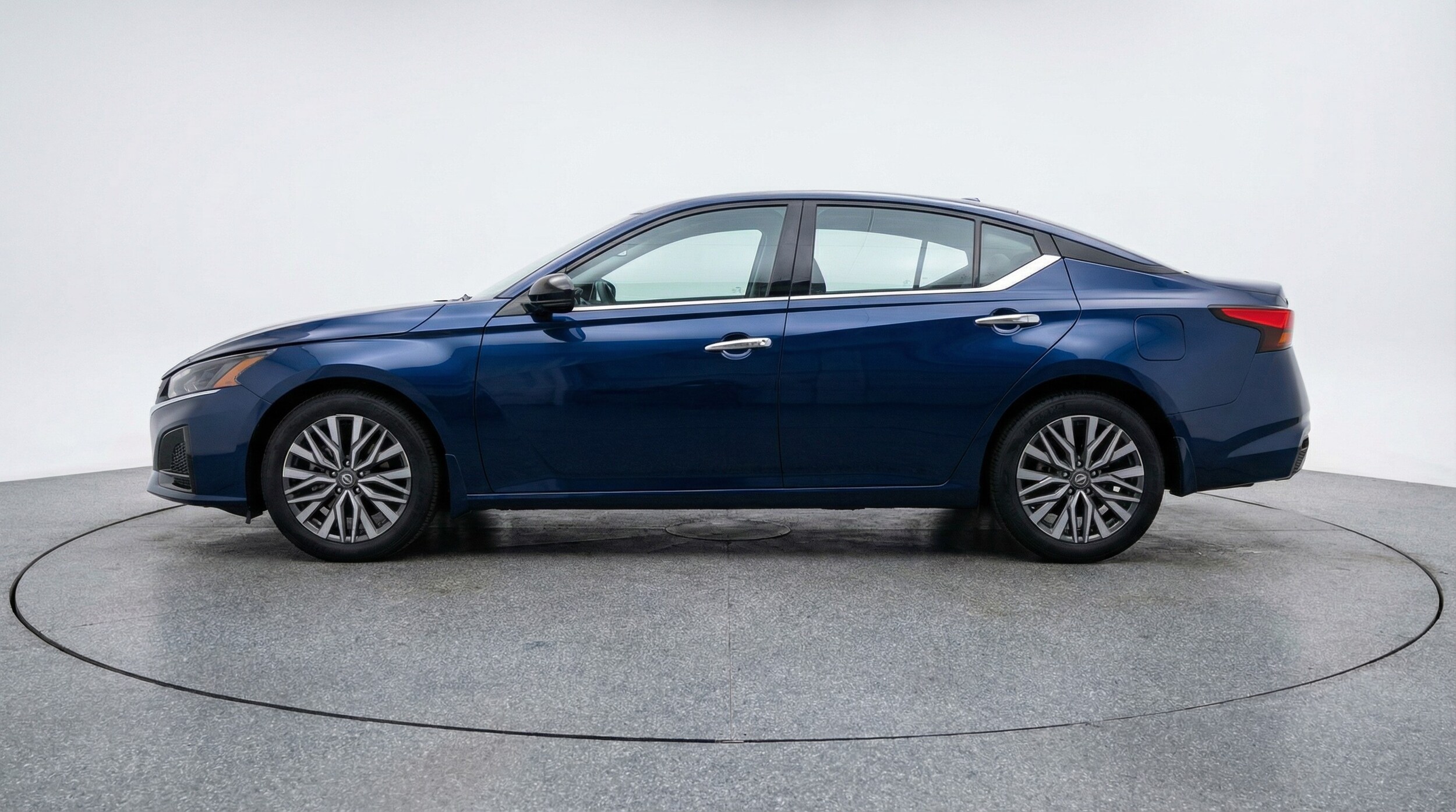 Thumbnail: 2025 Nissan Altima - 4