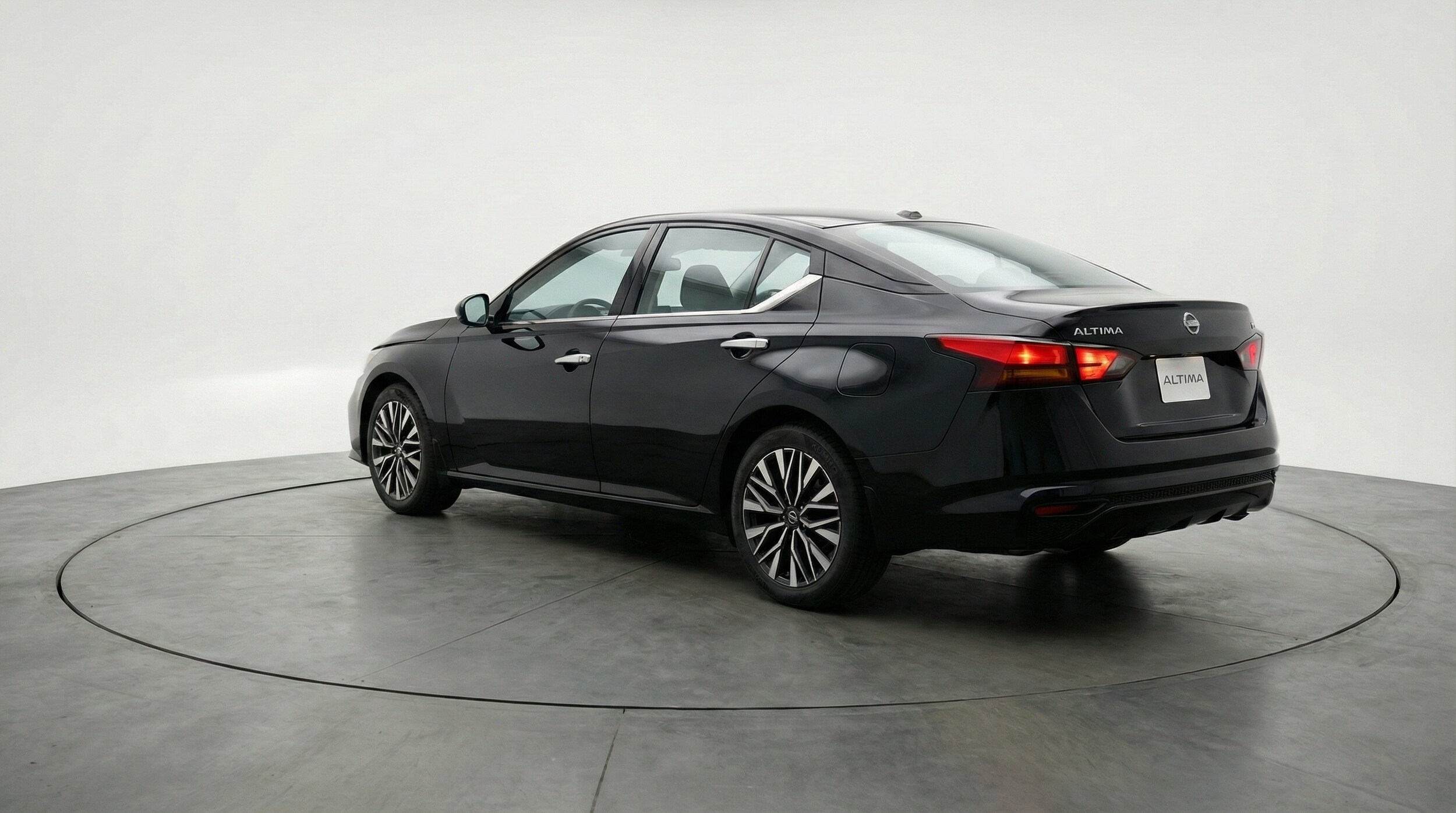 Thumbnail: 2025 Nissan Altima - 5