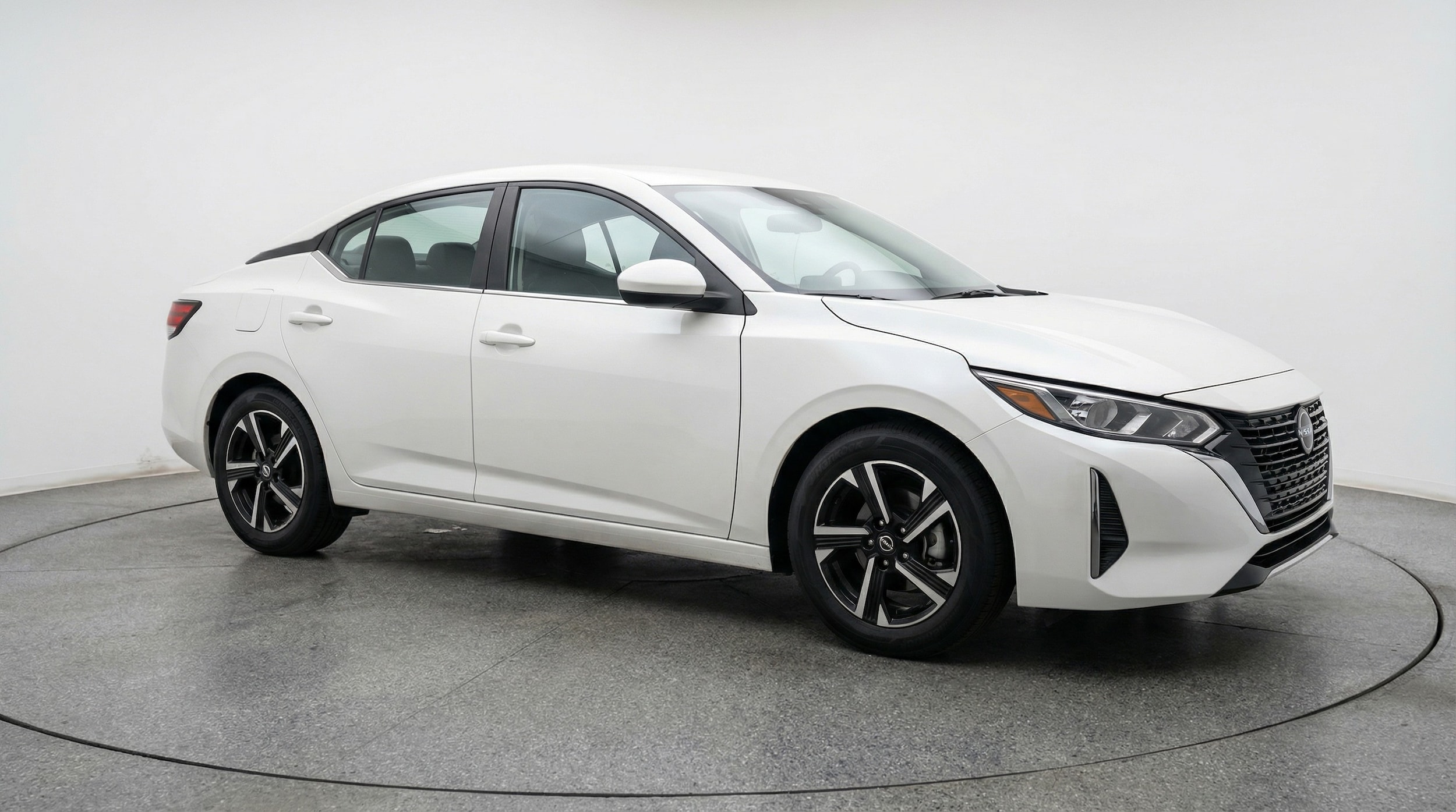 Thumbnail: 2025 Nissan Sentra - 1