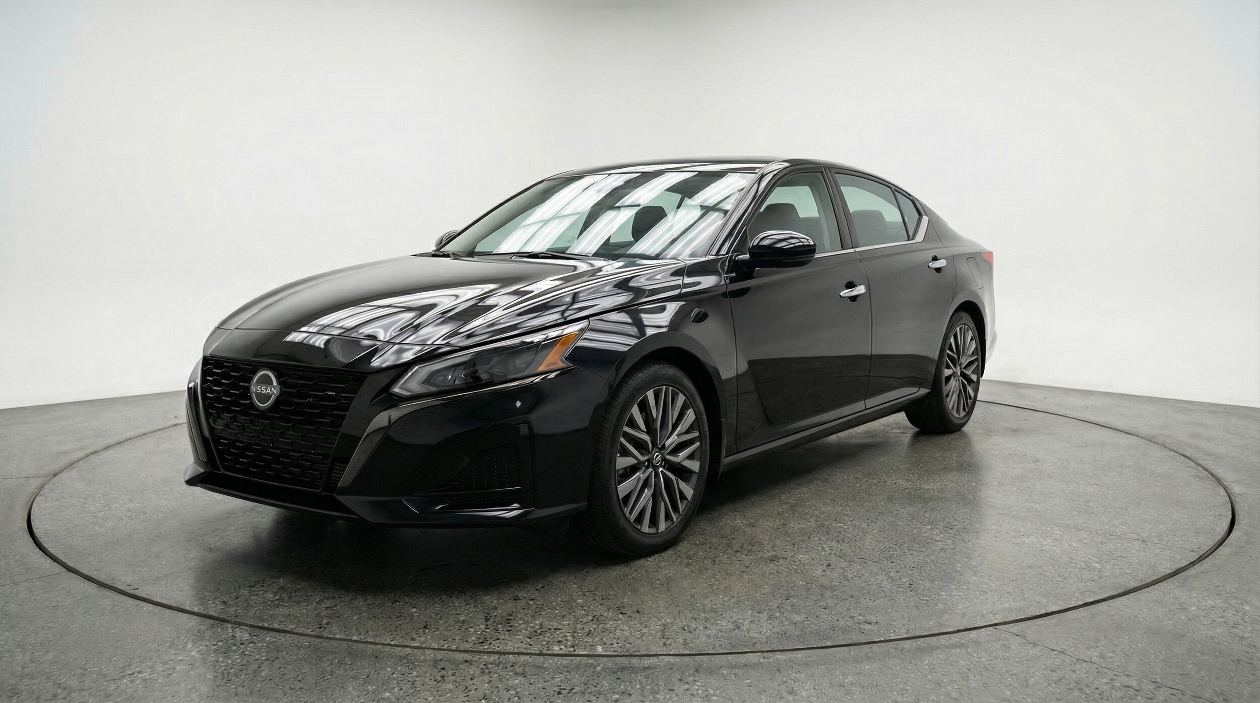 Thumbnail: 2025 Nissan Altima - 3