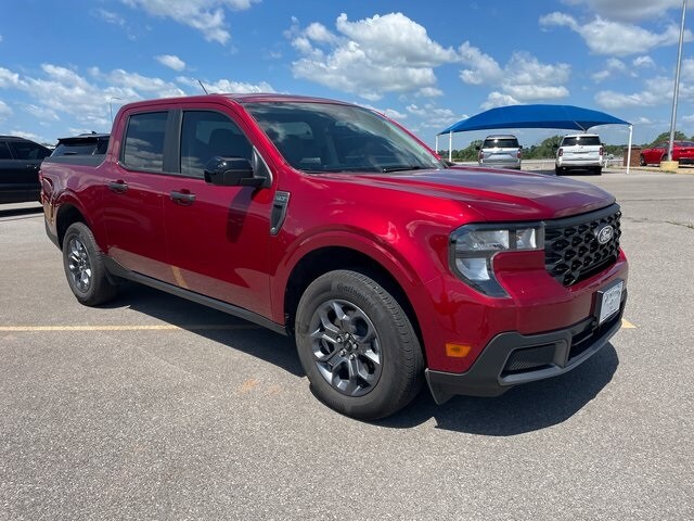 2025 Ford Maverick XLT photo 2