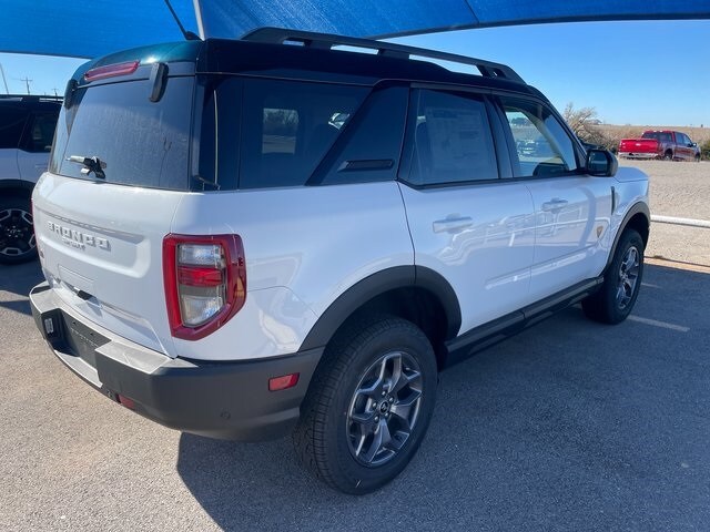 2024 Ford Bronco Sport Badlands photo 2
