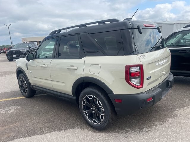 2025 Ford Bronco Sport Outer Banks photo 4