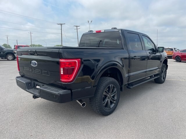 2022 Ford F-150 XLT photo 2