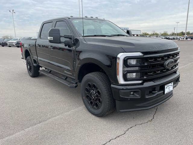 2024 Ford F-250 Lariat photo 2