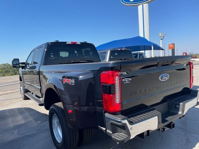 2026 Ford F-350 XLT photo 4