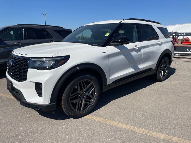 2026 Ford Explorer ST-LINE RWD's photo