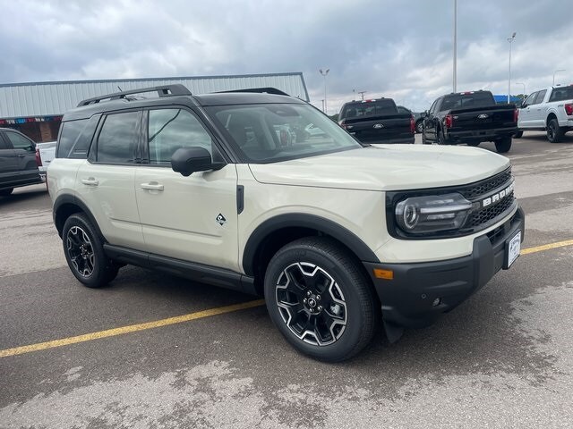 2025 Ford Bronco Sport Outer Banks photo 2