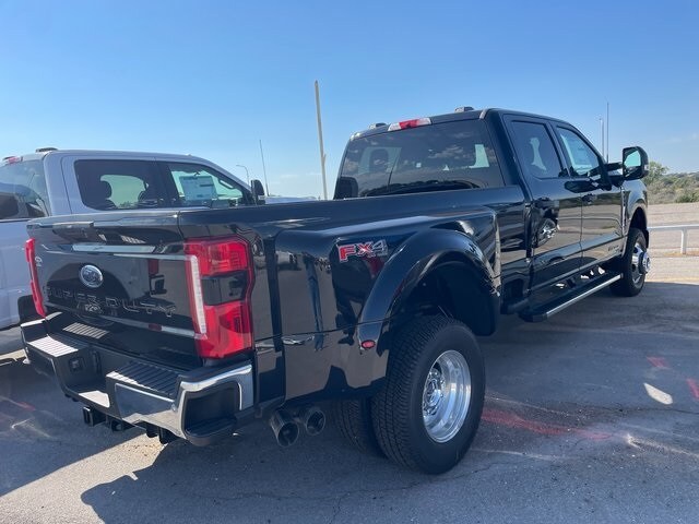 2026 Ford F-350 XLT photo 3