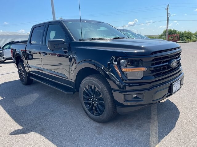 2025 Ford F-150 XLT photo 2