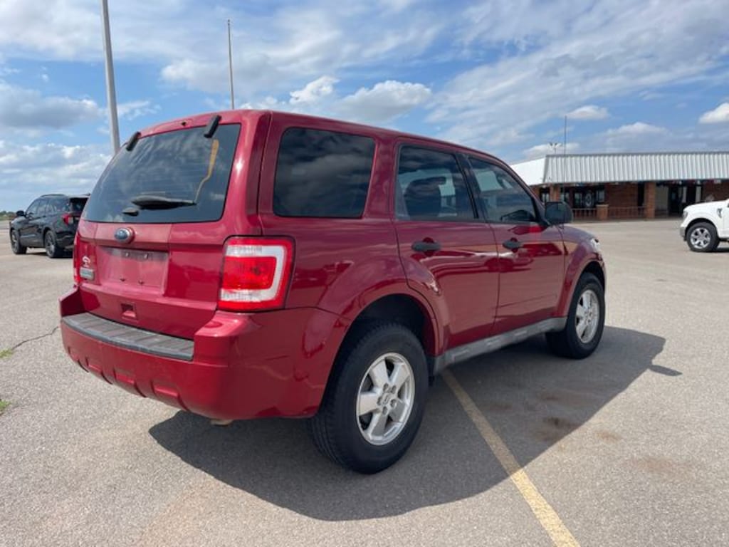 Used 2011 Ford Escape XLS SUV