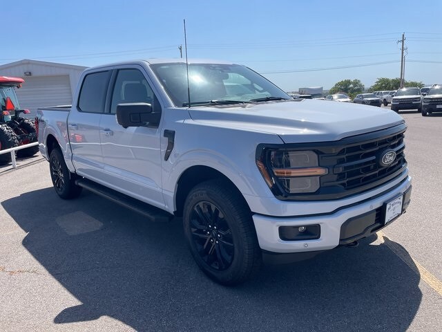 2025 Ford F-150 XLT photo 2