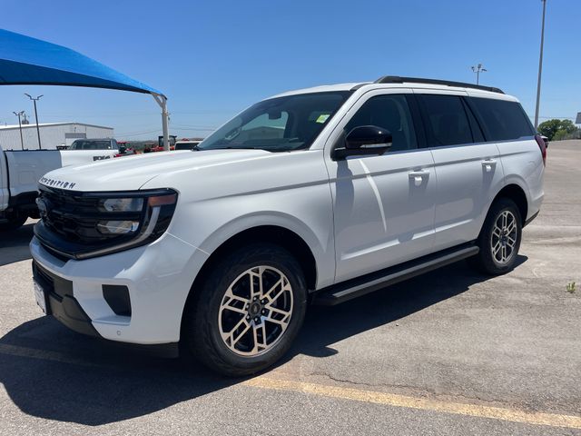 2026 Ford Expedition Active 4x4's photo