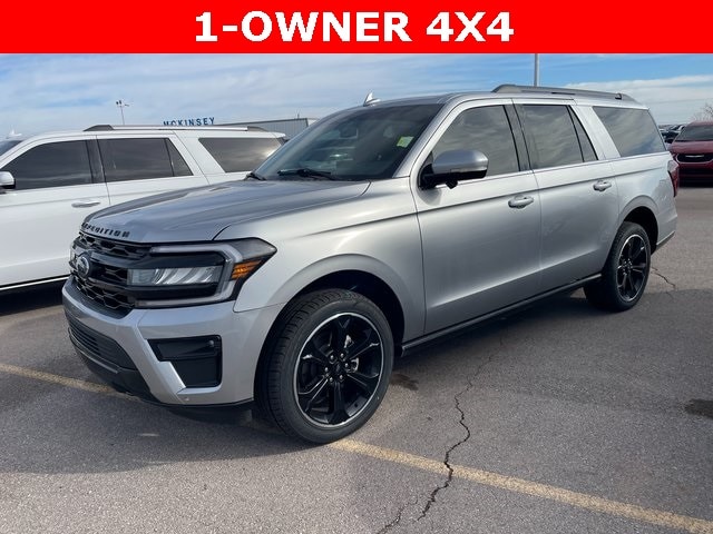 2023 Ford Expedition Limited's photo