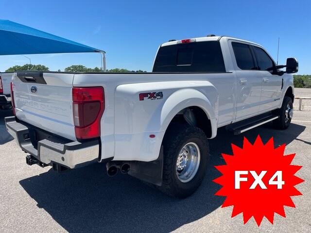 2022 Ford F-350 Lariat photo 4