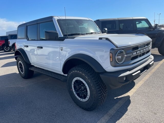 2024 Ford Bronco Big Bend photo 2