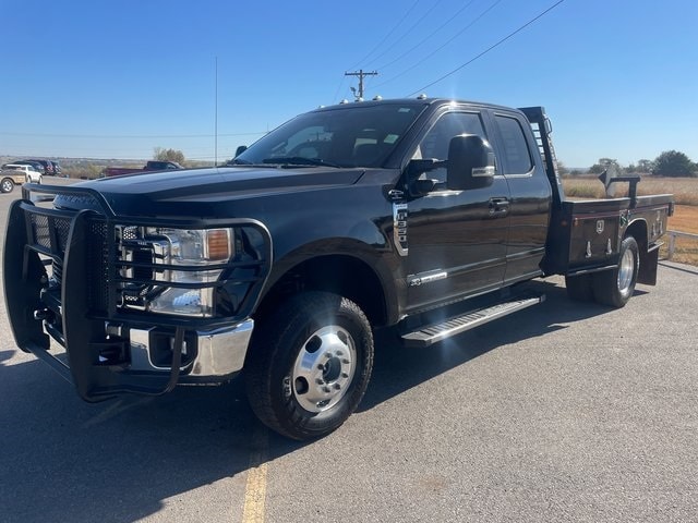 2021 Ford F-350 Super Duty Lariat's photo