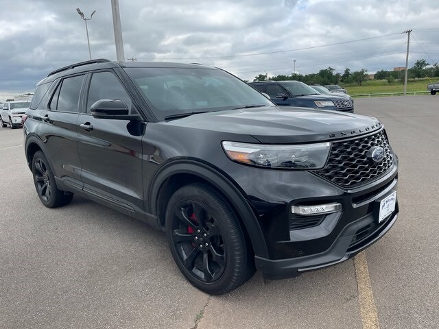 2024 Ford Explorer ST photo 2