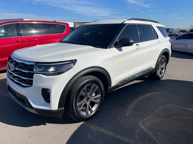 2025 Ford Explorer Active's photo