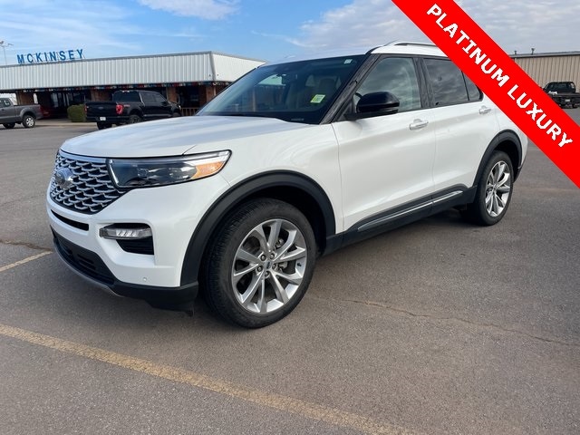 2023 Ford Explorer Platinum's photo