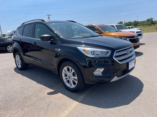 2018 Ford Escape SEL photo 2