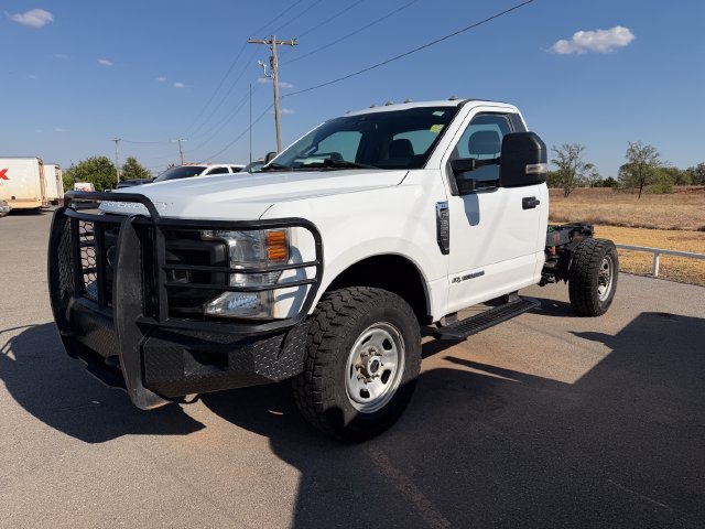 2022 Ford F-350 Super Duty Chassis Cab