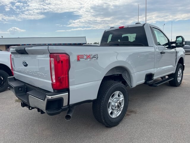 2026 Ford F-350 XLT photo 3