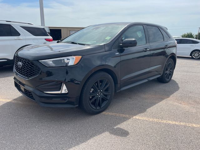 2021 Ford Edge ST-Line's photo