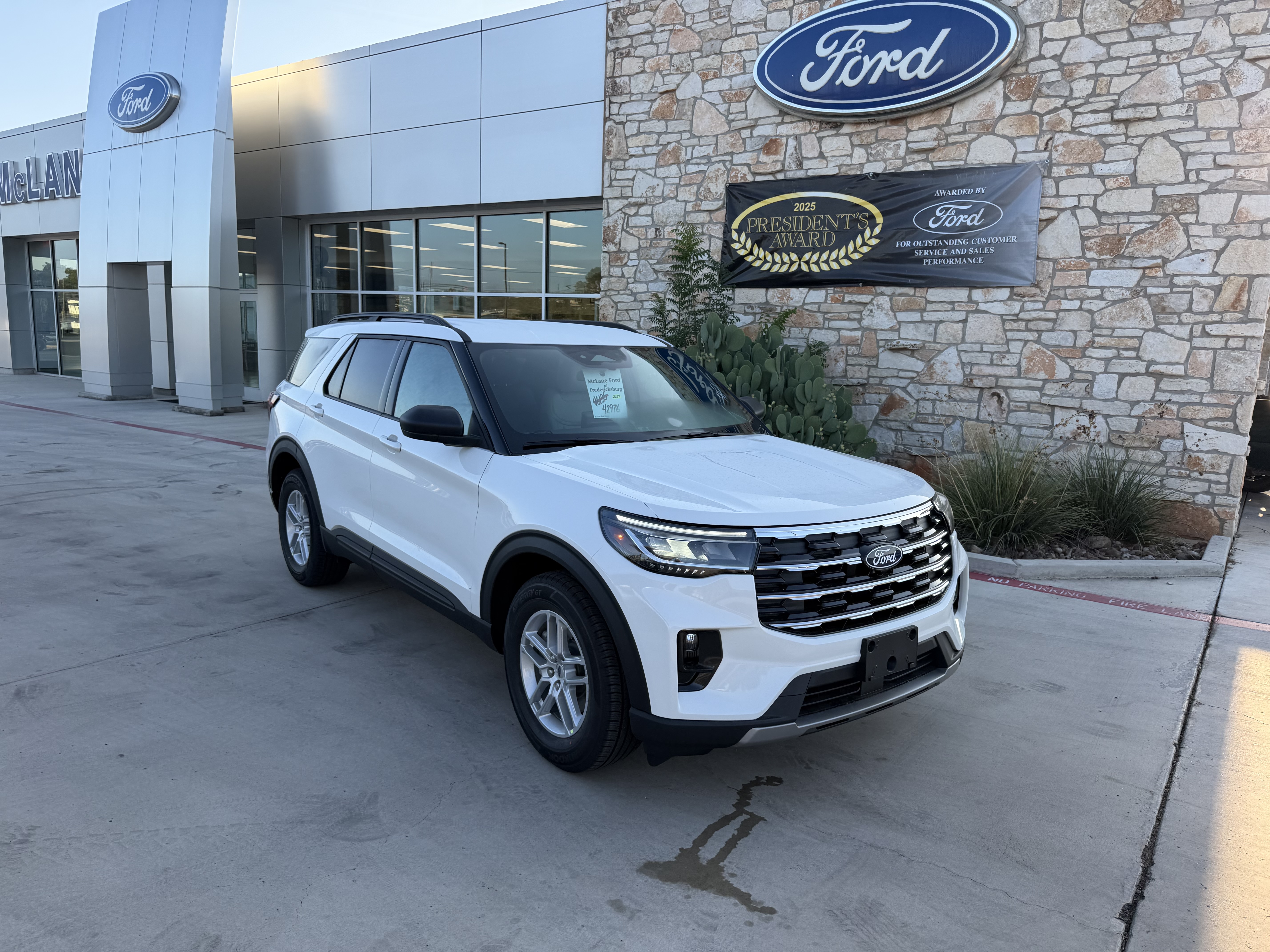 2027 Ford Explorer Active SUV