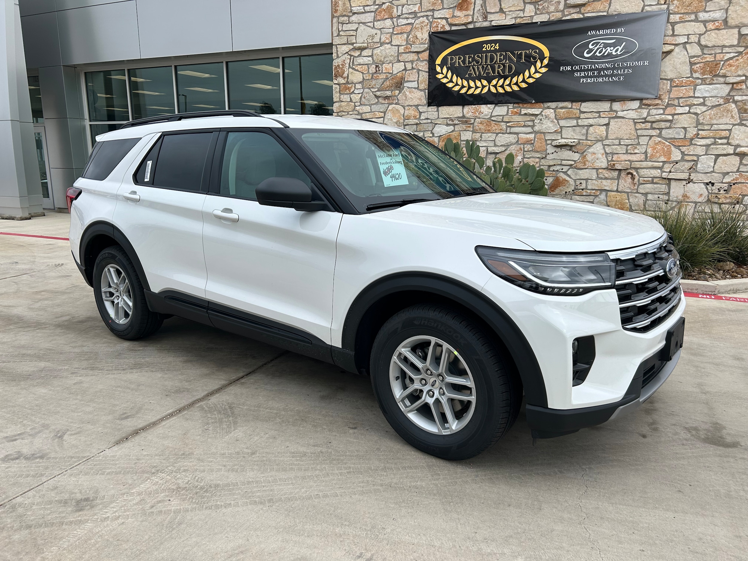 2026 Ford Explorer's photo