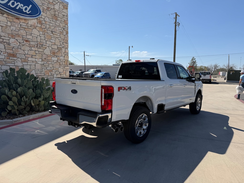 New 2026 Ford Super Duty F-250® Lariat® TRUCK