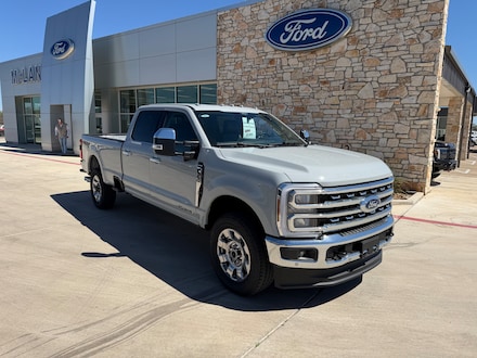 2026 Ford Super Duty F-350&reg; Lariat&reg; TRUCK