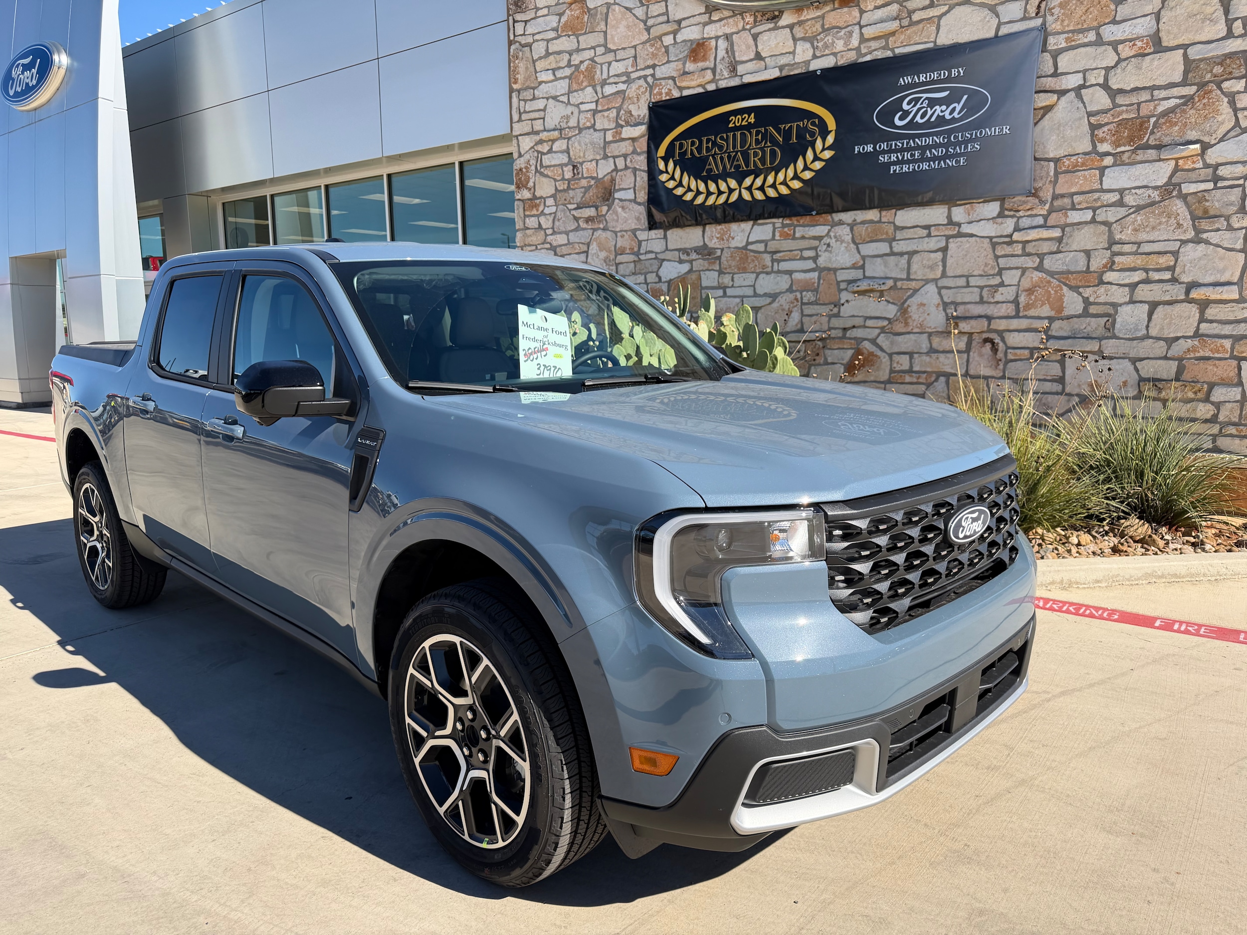 2026 Ford Maverick Lariat's photo