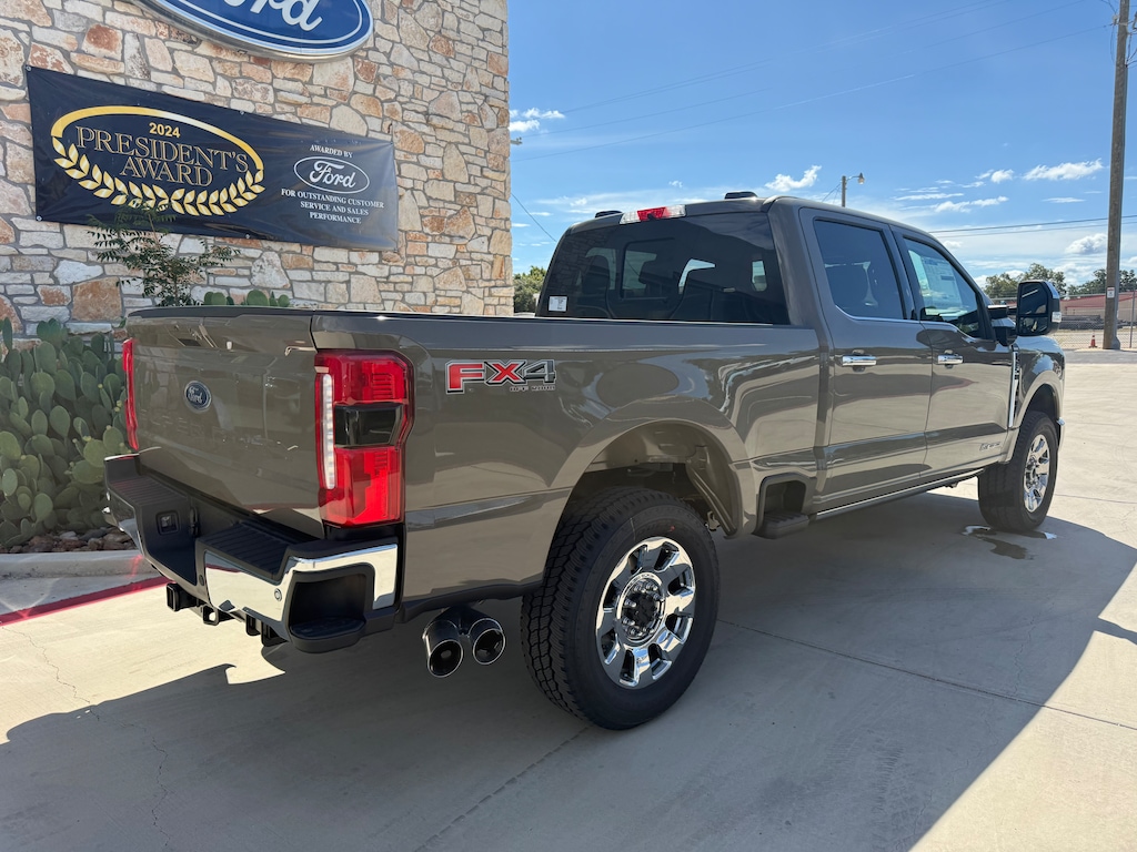 New 2026 Ford Super Duty F-250 Lariat TRUCK