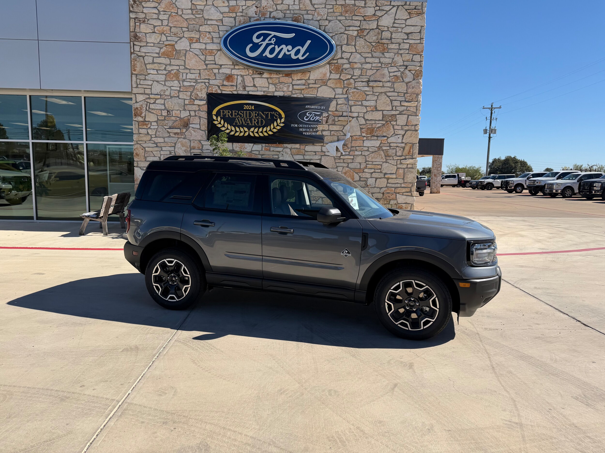 2025 Ford Bronco Sport Outer Banks - Photo 2