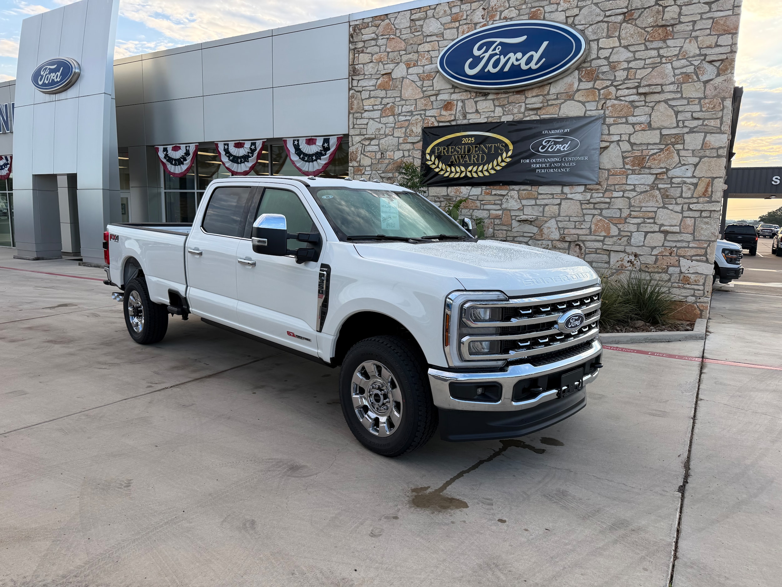 New 2027 Ford F-Series Sd F350 4X4CREW/CS