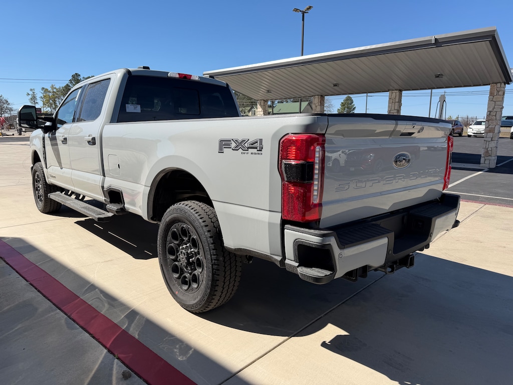 New 2026 Ford Super Duty F-350 Lariat TRUCK
