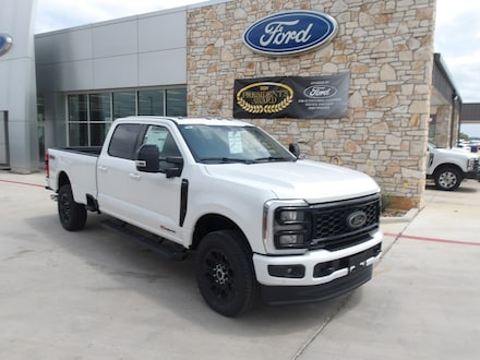 2025 Ford Super Duty F-350 Lariat TRUCK