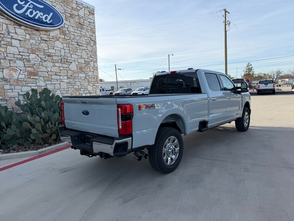 New 2026 Ford Super Duty F-350 Lariat TRUCK