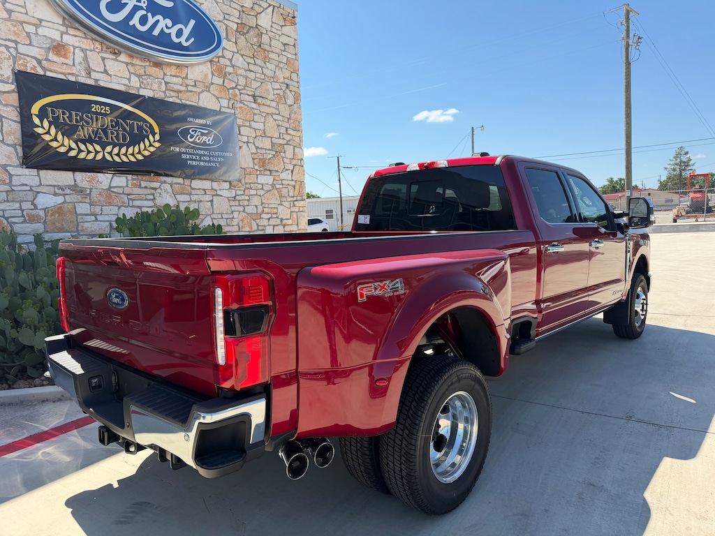 New 2026 Ford Super Duty F-350® Lariat® TRUCK