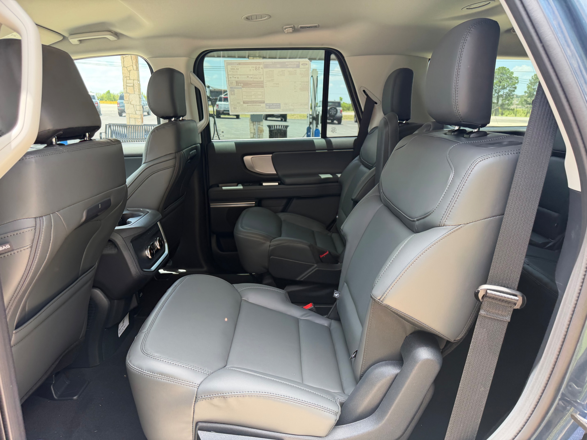 2027 Ford Expedition Active - Photo 6