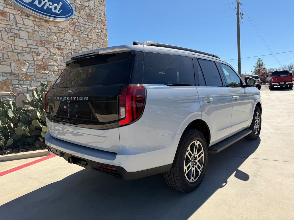 New 2026 Ford Expedition Active SUV