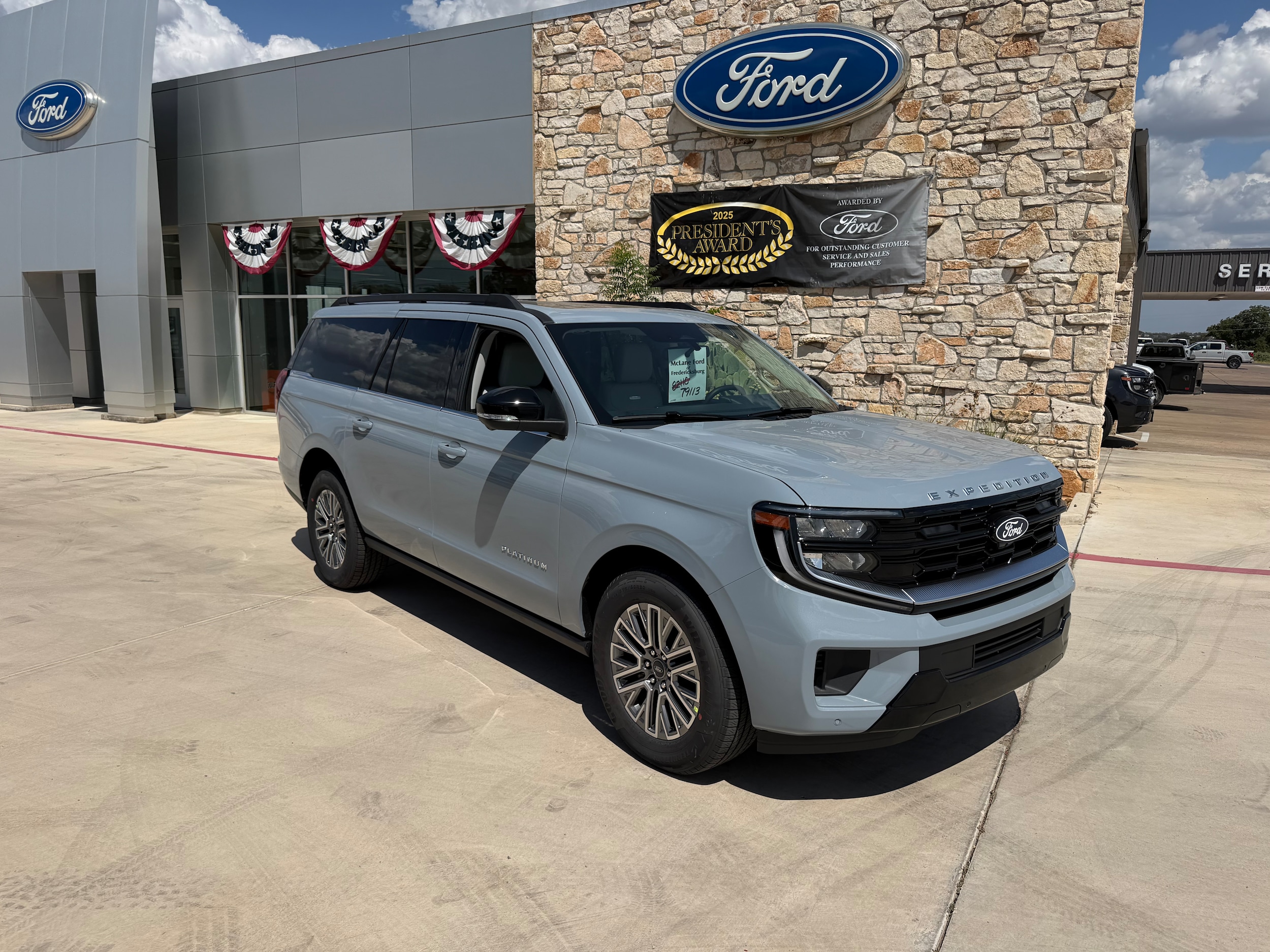 New 2027 Ford Expedition MAX Platinum