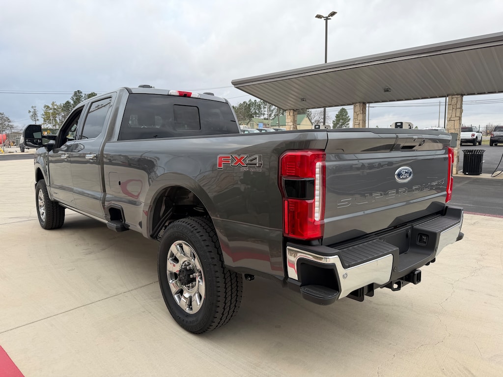 New 2026 Ford Super Duty F-350 Lariat TRUCK