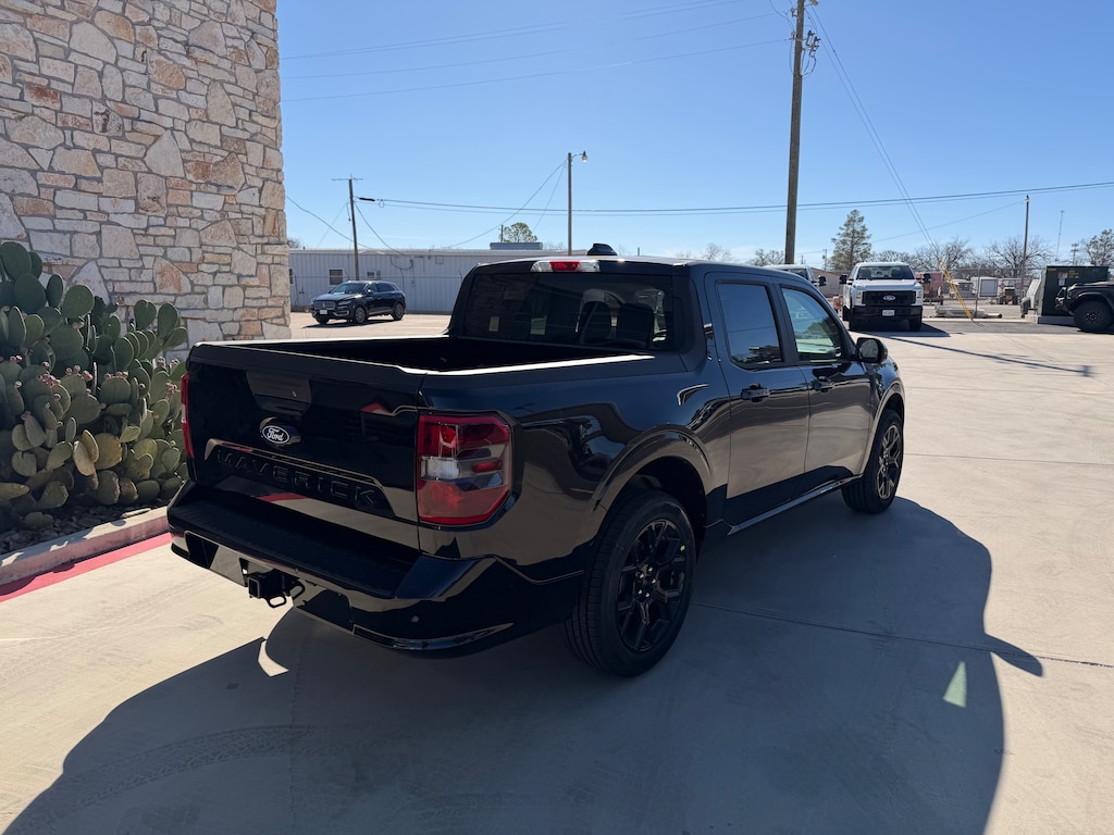 New 2026 Ford Maverick Maverick Lobo TRUCK