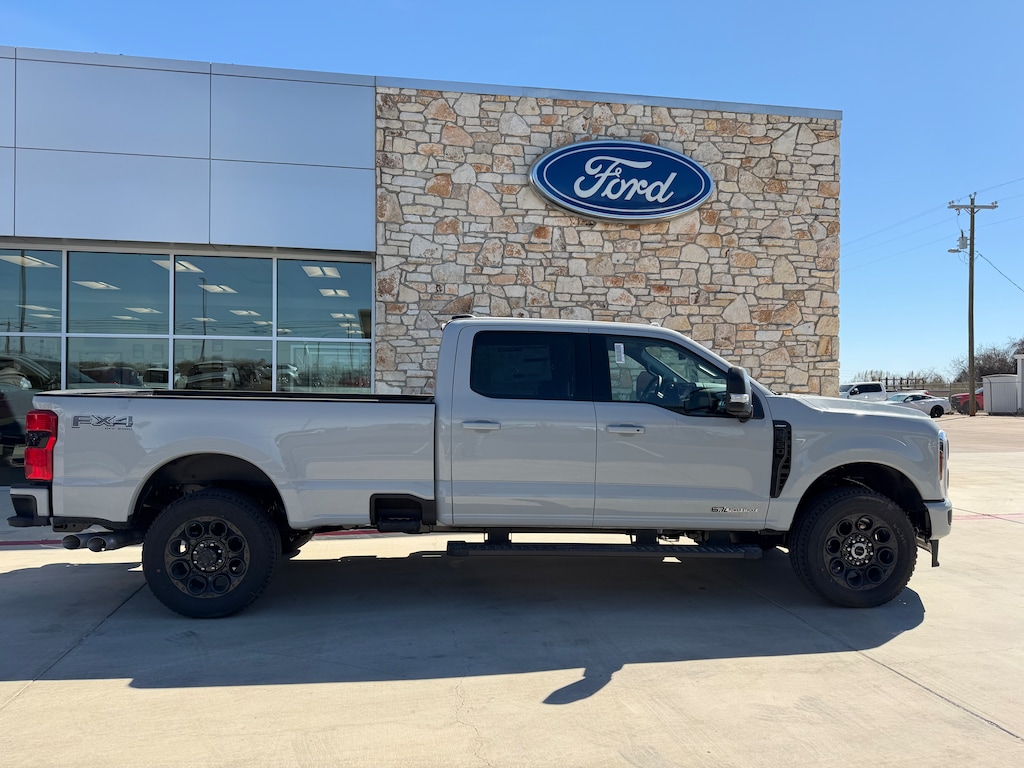 New 2026 Ford Super Duty F-350 Lariat TRUCK